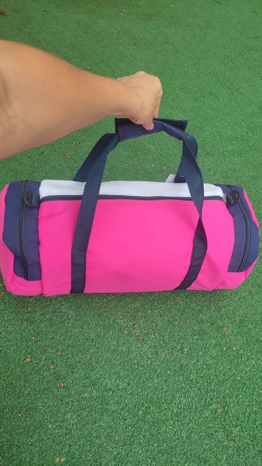 Baú m redondo com dois bolsos laterais